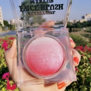 腮红持久脸部高光细闪修容一体盘